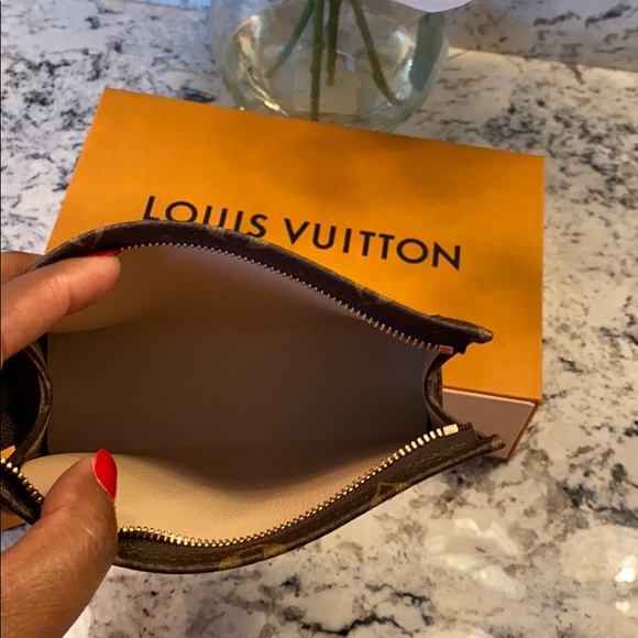 ❤️SOLD❤️ Louis Vuitton Toiletry 15 - Picture 6 of 7
